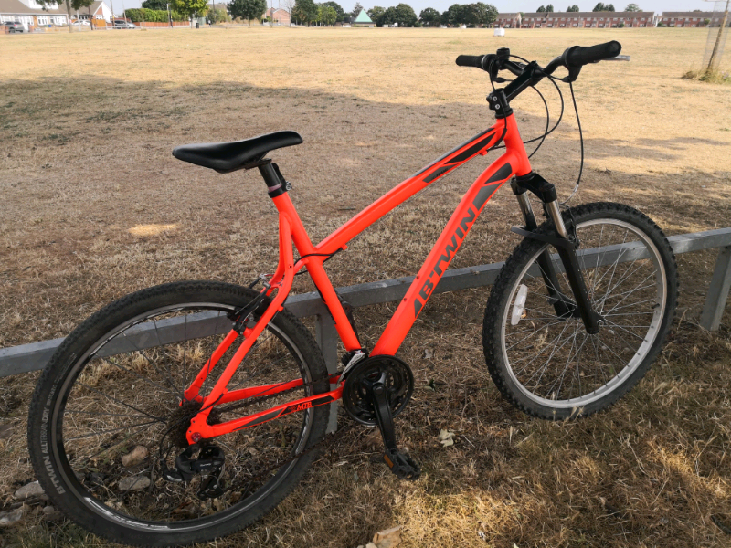 BTWIN Rockrider 340 Hardtail Mountain 